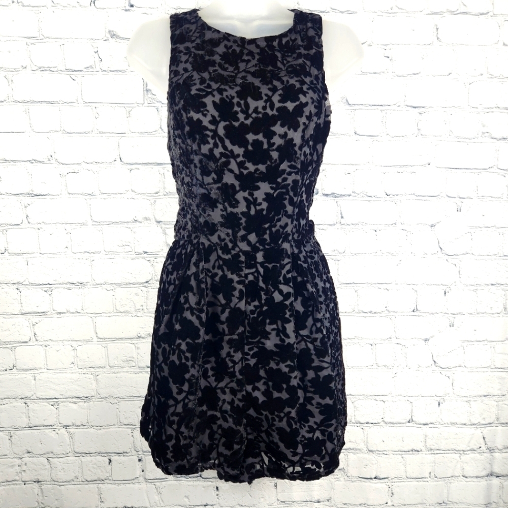 Topshop Size 6 Black Floral Romper